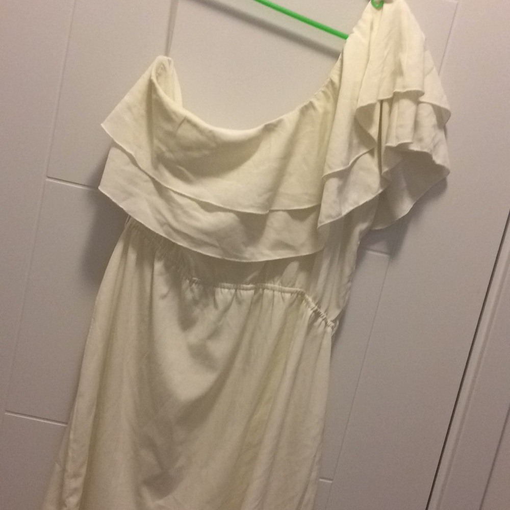 White body central off the shoulder dress Sz L